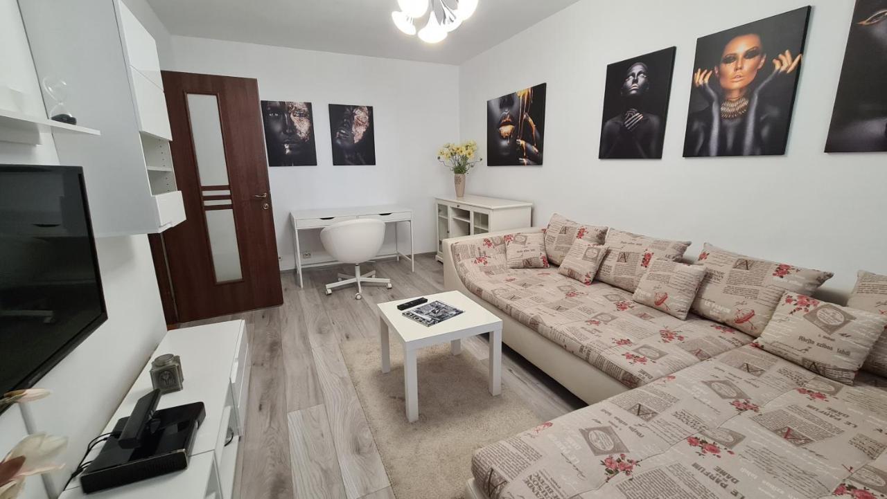 White Glamour Бузеу Екстер'єр фото